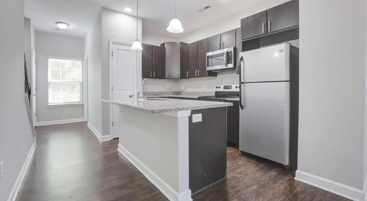 Upscale King 3Br Townhouse In Pineville 샬럿 펜션